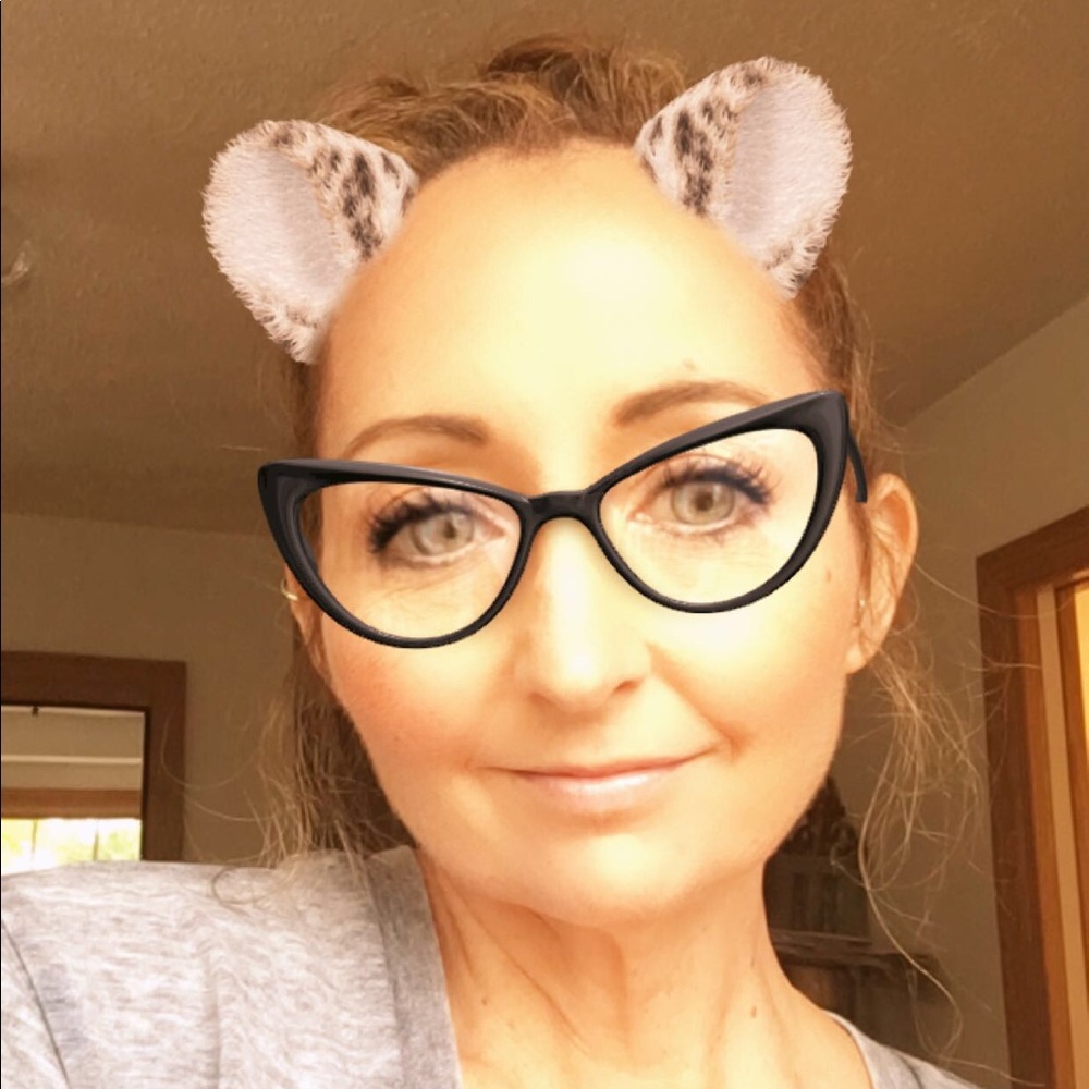 Meet your Posher, Kim